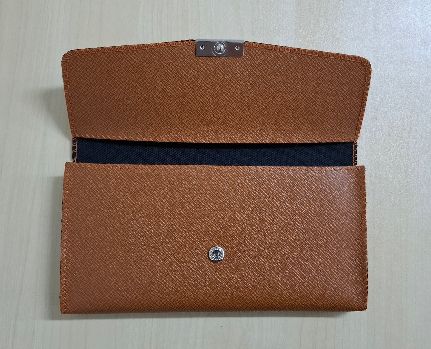 Beads Case Brown