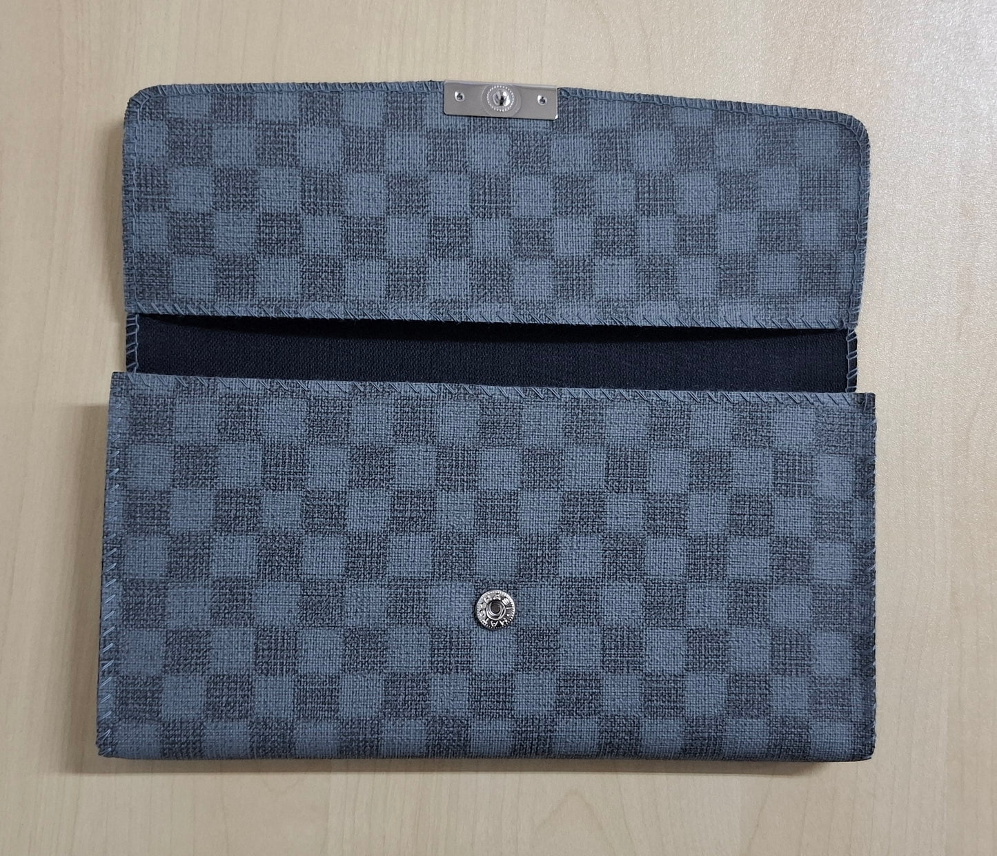 Beads Case Checked Grey